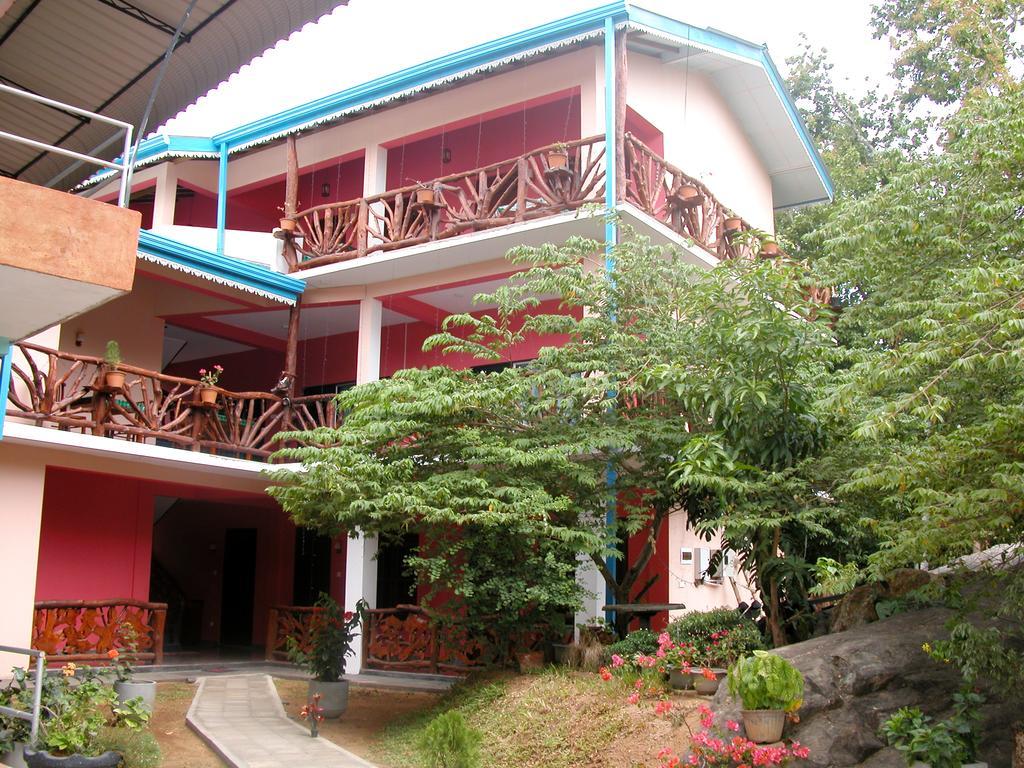 Sigiri Lion Lodge Sigiriya Exterior foto