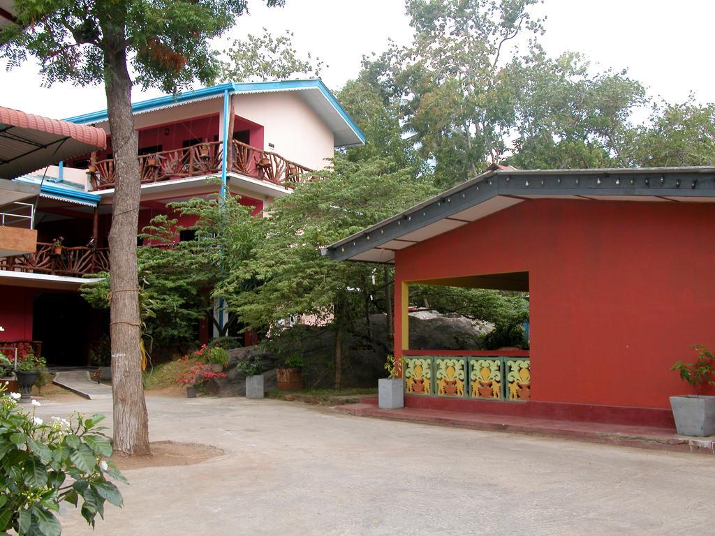 Sigiri Lion Lodge Sigiriya Exterior foto